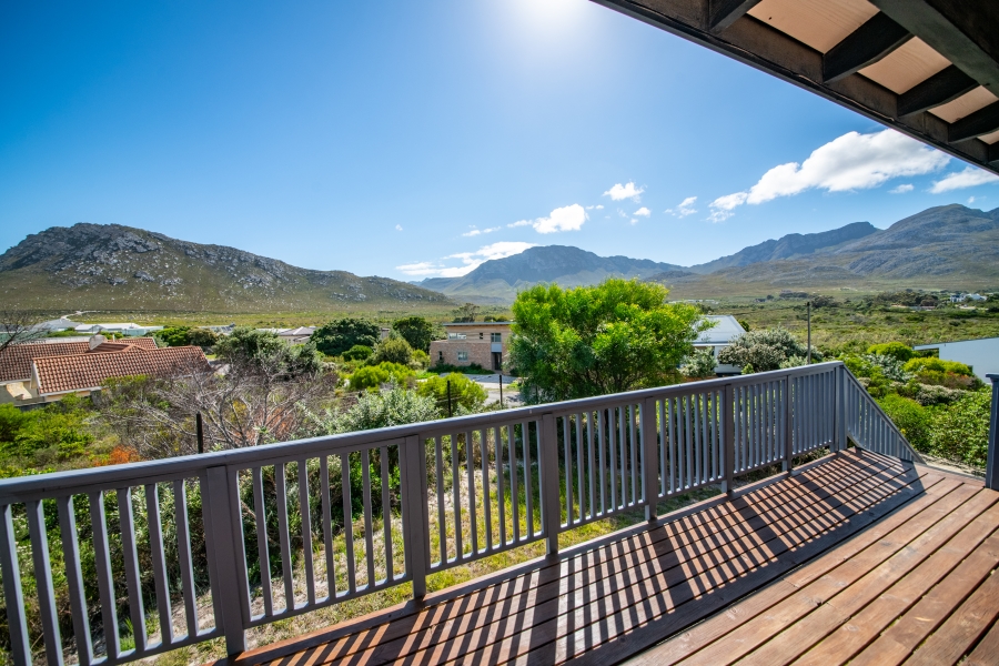 To Let 3 Bedroom Property for Rent in Pringle Bay Western Cape
